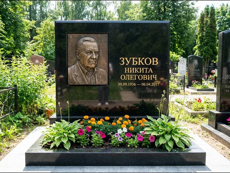 Памятник с барельефом — выполненная работа 19 в Томске