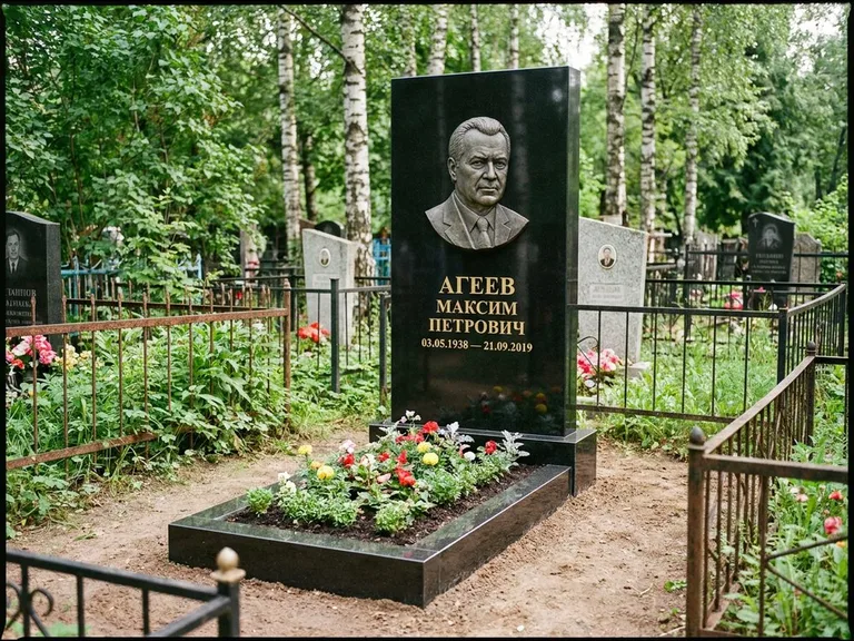 Памятник с барельефом — выполненная работа 1 в Томске