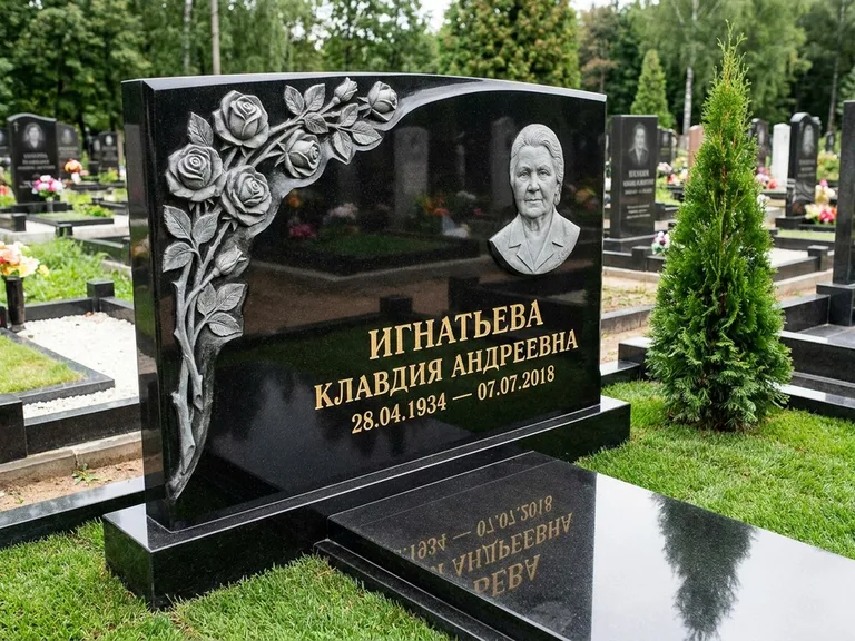 Памятник с барельефом — выполненная работа 45 в Томске