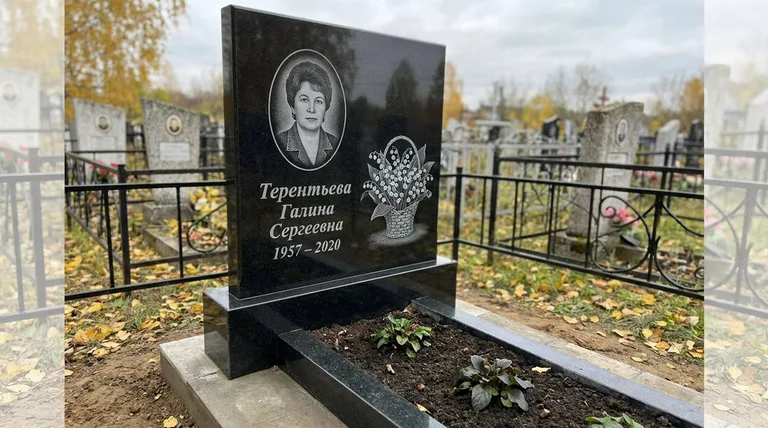 Памятник с гравировкой ландышей — выполненная работа «Терентьева» в Томске