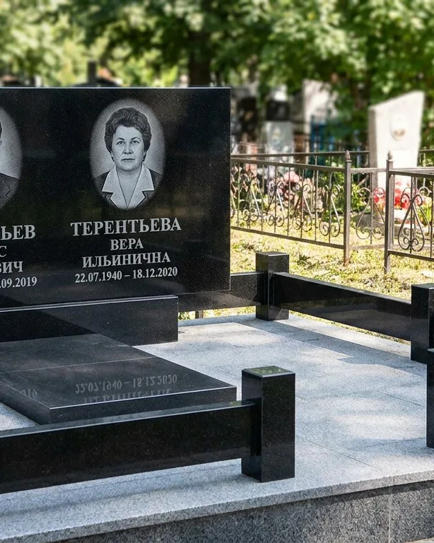 Премиум памятник под ключ с золочёной гравировкой в Томске