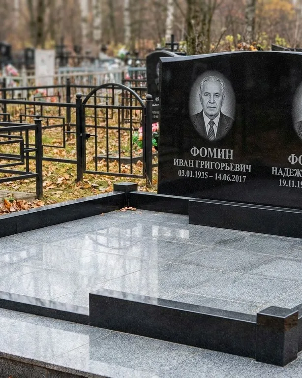 Премиум-комплекс под ключ с вазами и скамьёй в Томске