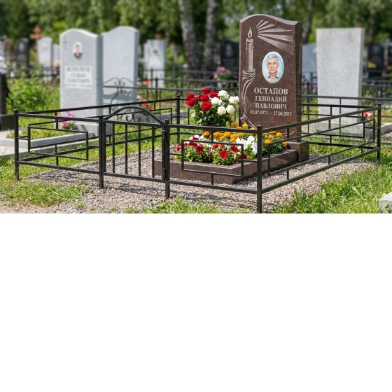 Памятник со свечой и лучом света из дымовского гранита