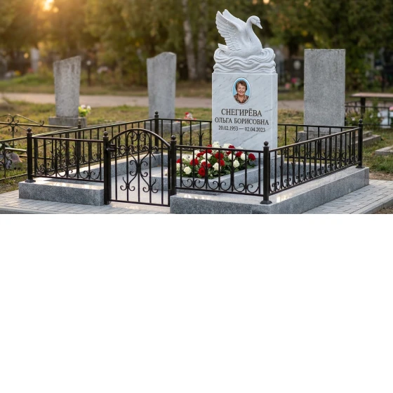 Памятник с лебедем и волнами из белого мрамора